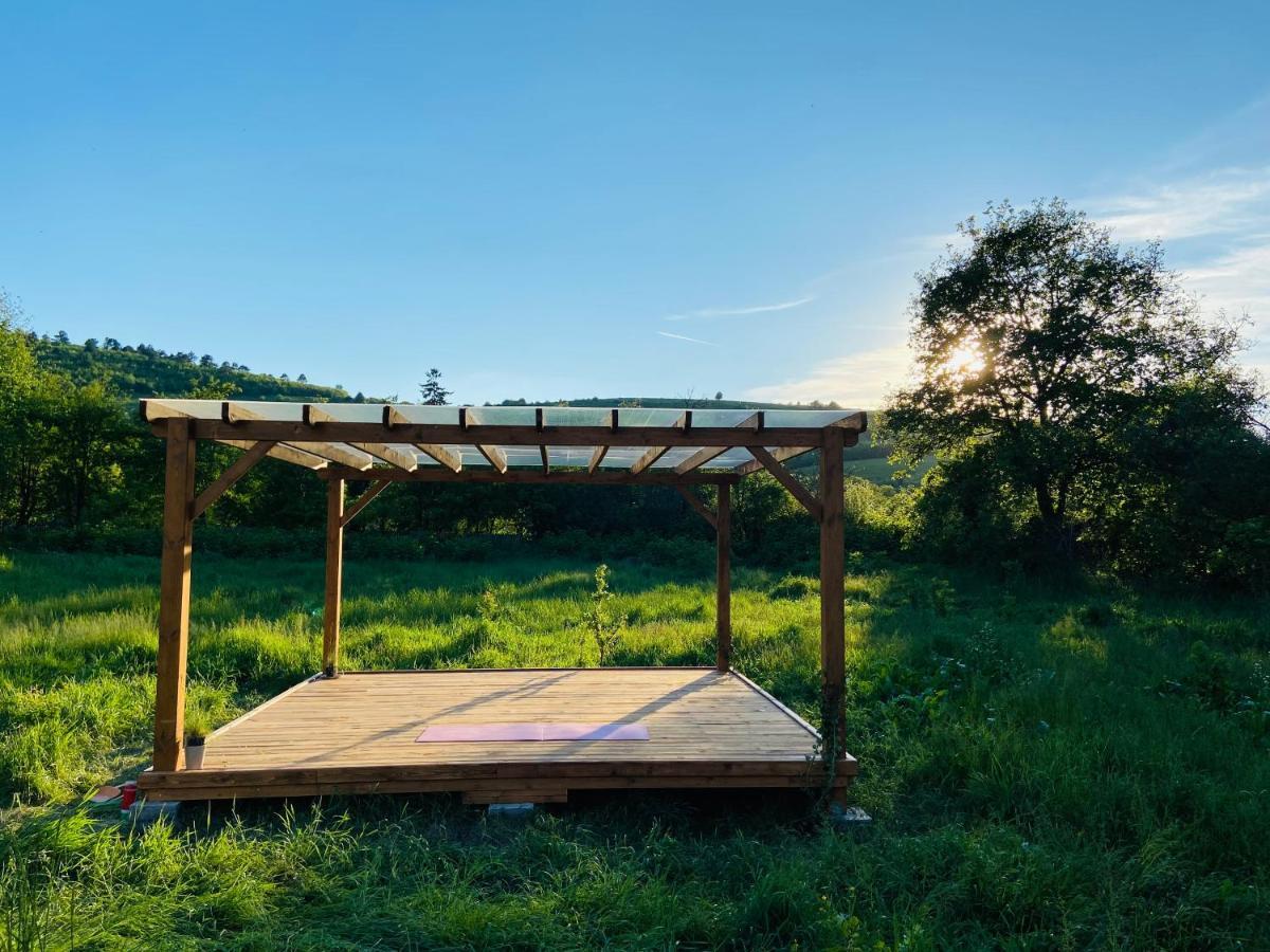 Slow Living Cottage, Dobolii De Sus Экстерьер фото