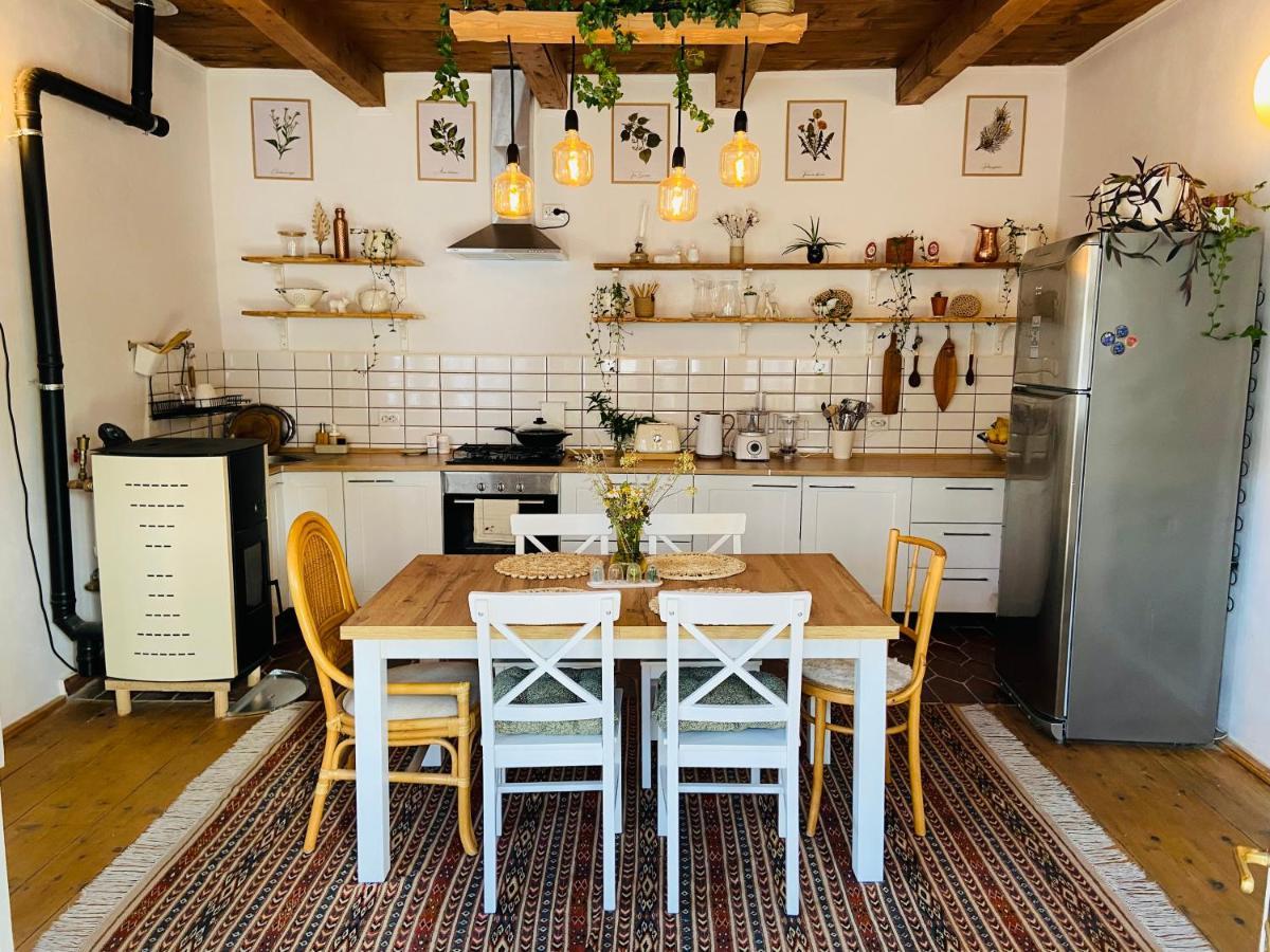 Slow Living Cottage, Dobolii De Sus Экстерьер фото