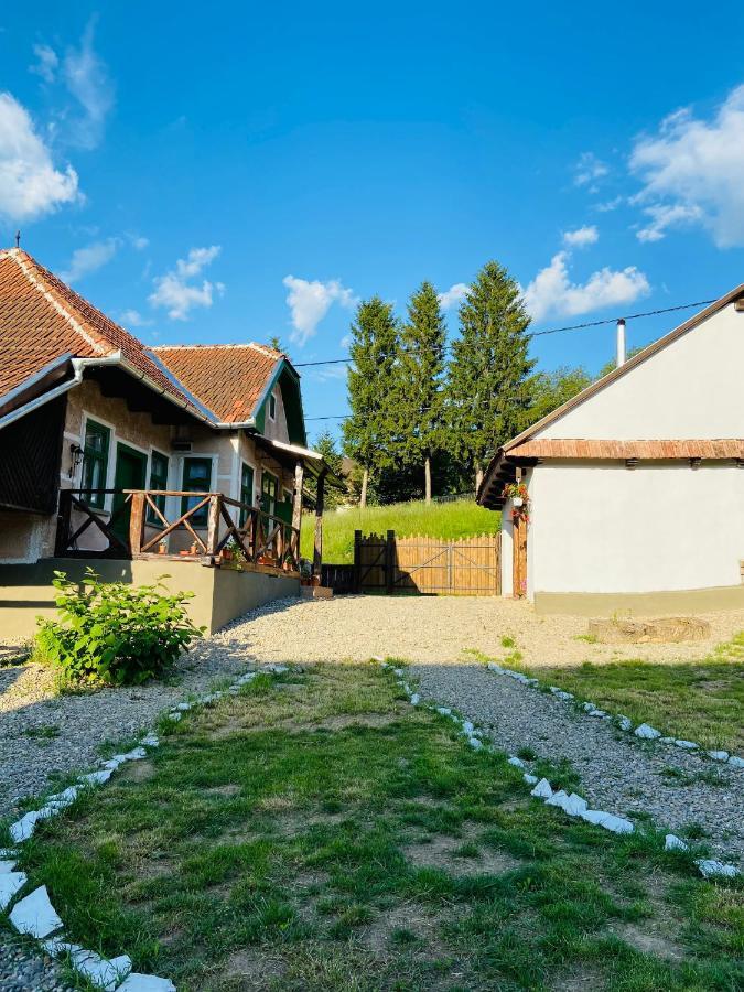 Slow Living Cottage, Dobolii De Sus Экстерьер фото